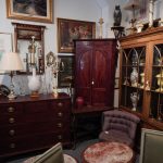 C. 1800 Georgian Mahogany Hanging Corner Cupboard