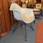 Herman Miller Eames DAR, Fiberglass
