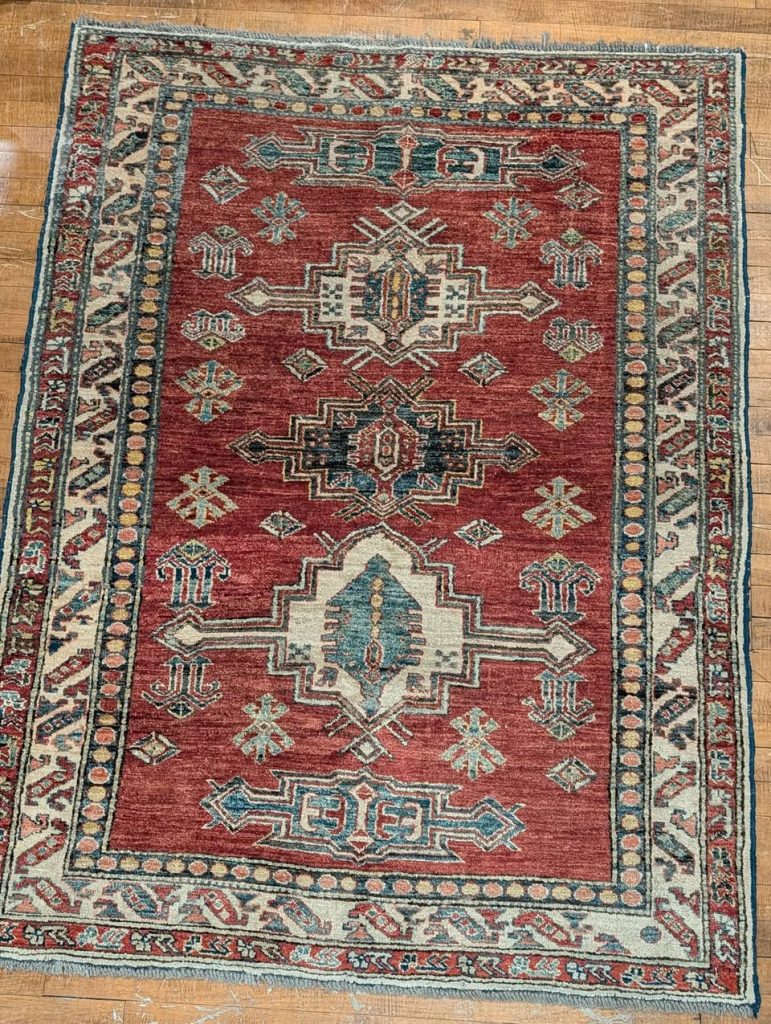 Vintage Kazak Rug. 4.5 x 6