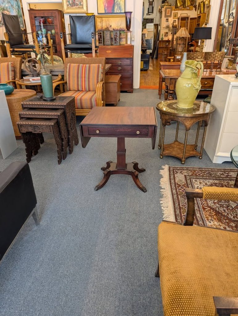 Regency Drop Leaf Pembroke