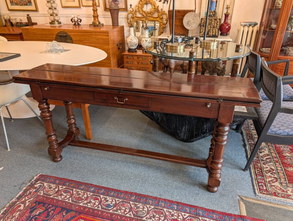 French Hunt Table